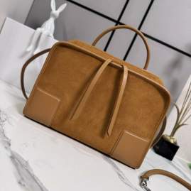 Picture of Loewe Handbags _SKUfw239916972fw